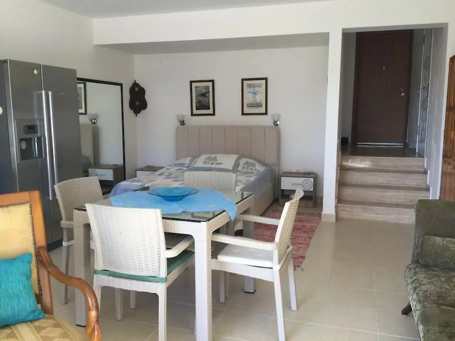 Konukevi Studio Pilot Otel İzmir